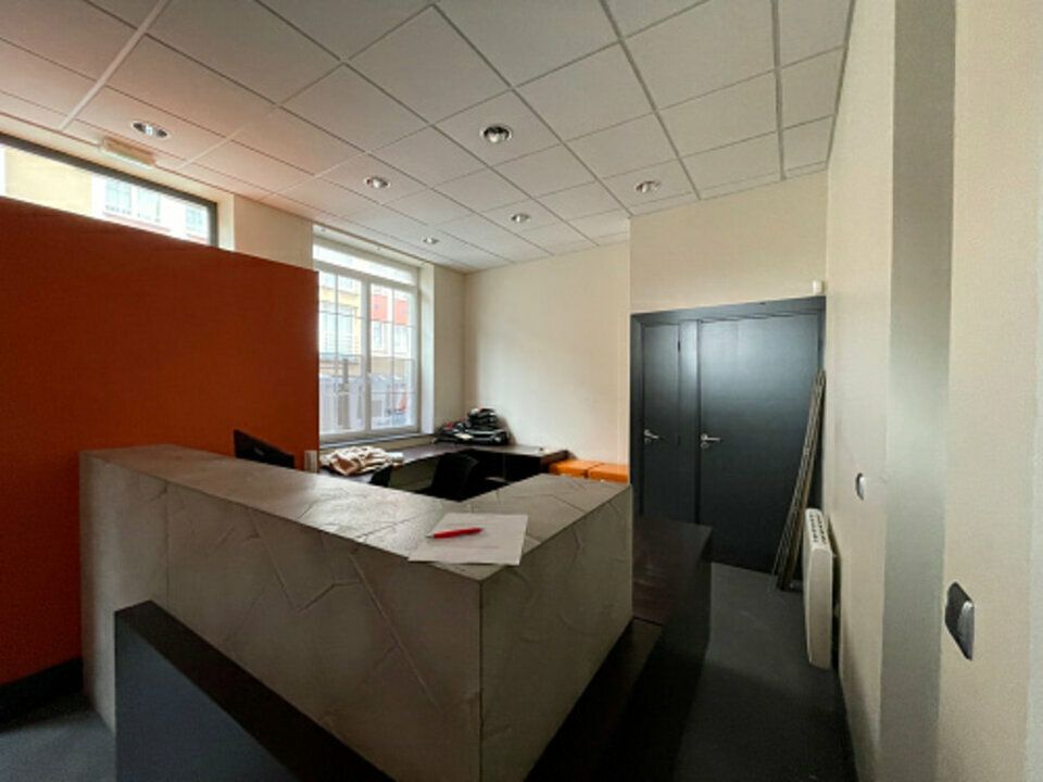 Bureaux de 343 m² à louer à Calais