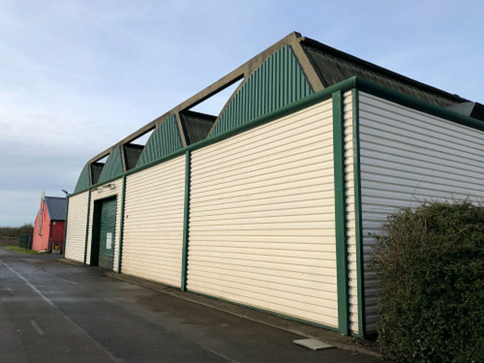 Local d'activités de 510 m² à louer à Coquelles 