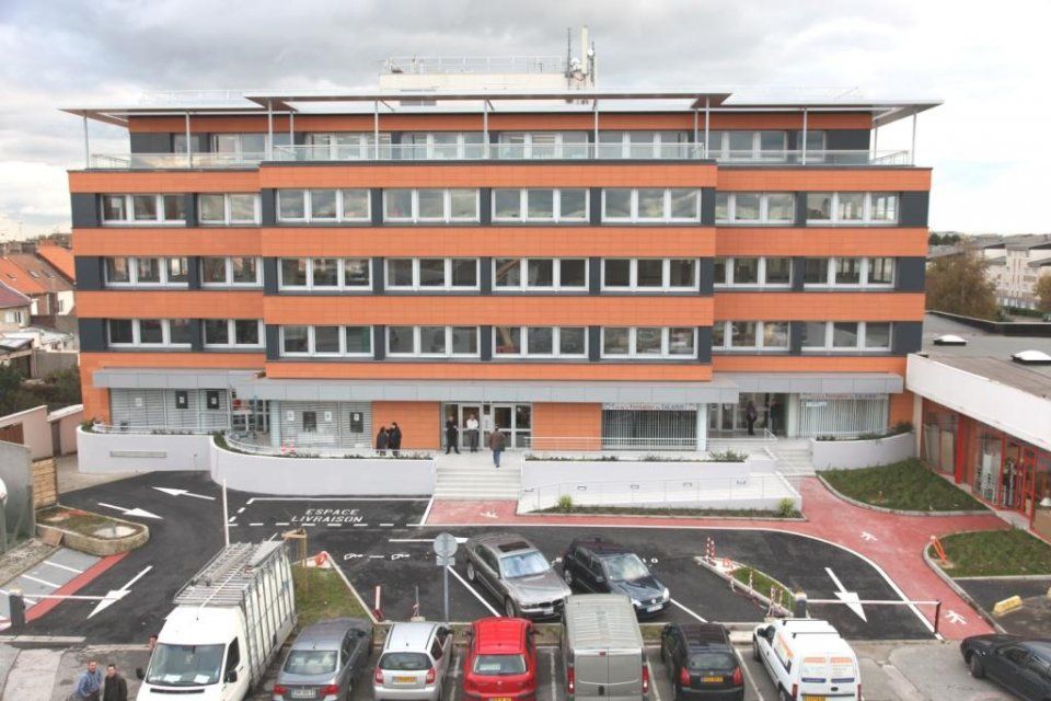 Bureaux disponibles entre 92 m² et 310 m² - Calais (62)