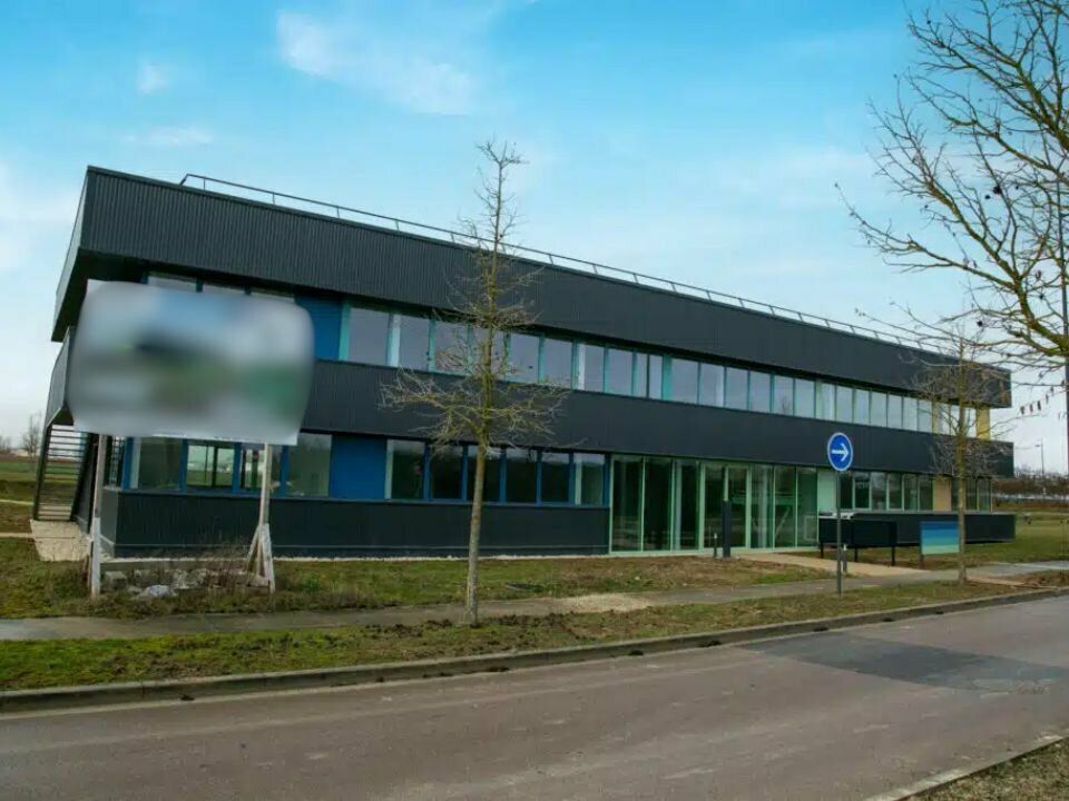 Location bureaux 436 m² divisibles à partir de 32 m²