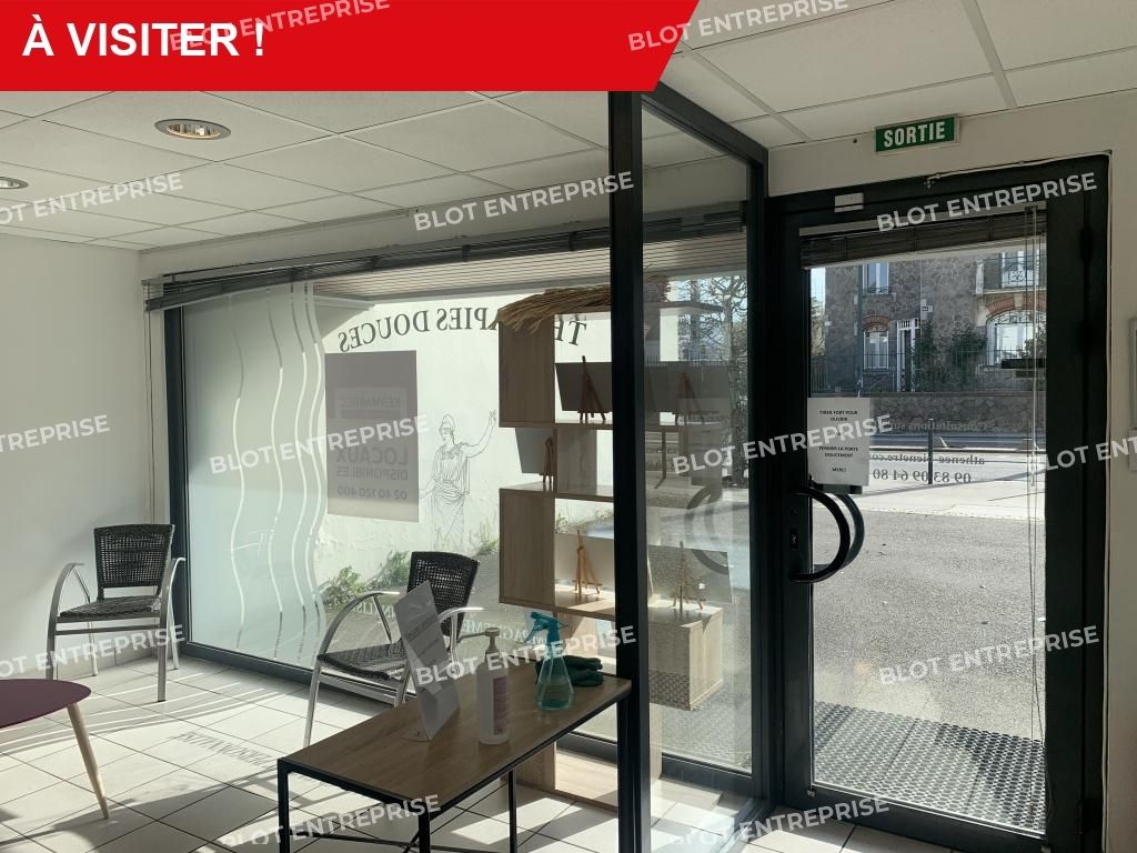 Location local commercial 160 m² non divisibles