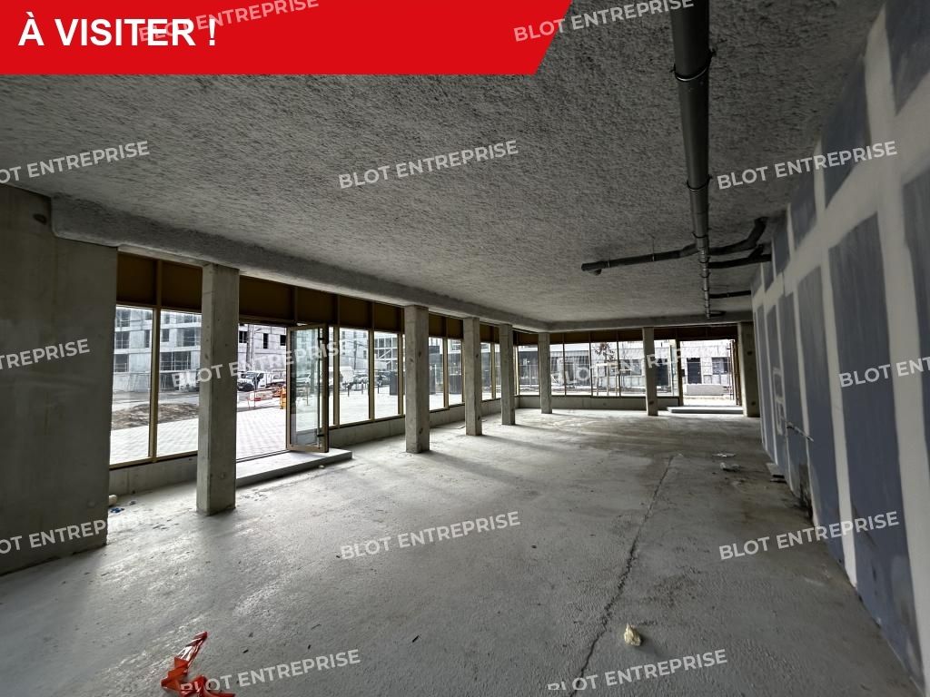 Vente local commercial 141 m² non divisibles