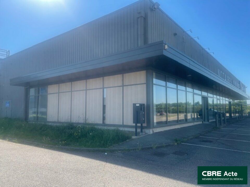 Location local commercial 275 m² non divisibles