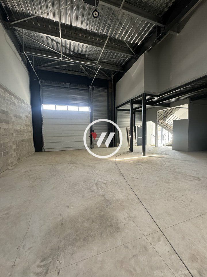 LOCAL SHOW ROOM ET ACTIVITÉ