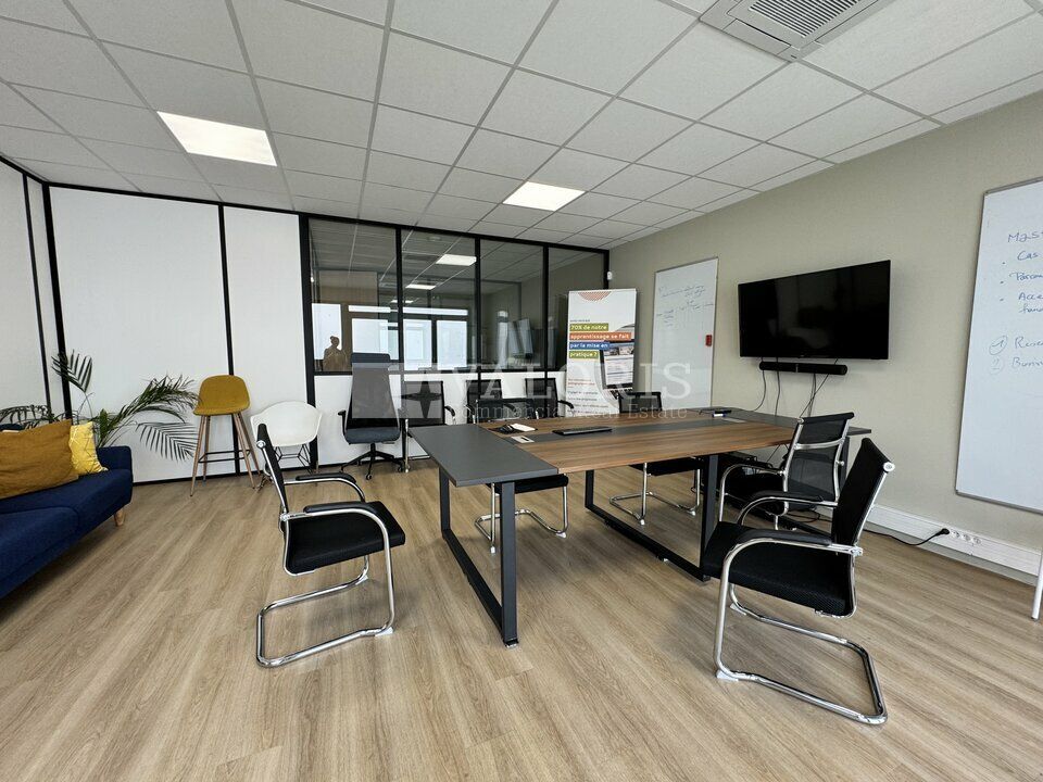 Location bureaux 233 m² divisibles à partir de 112 m²