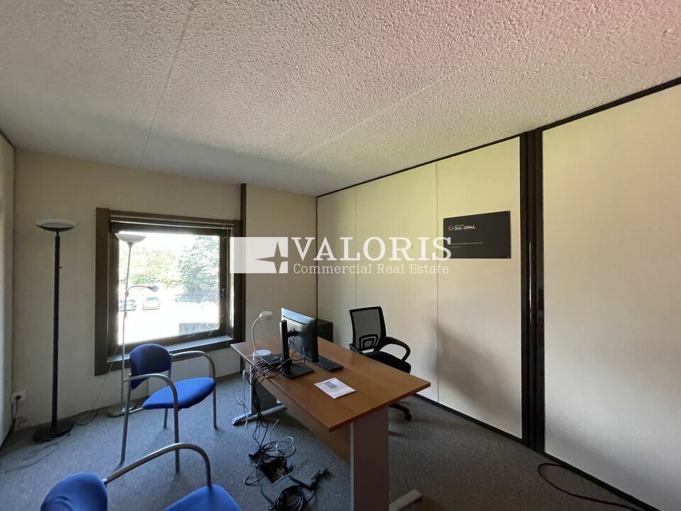 155 m² pour ce bureaux en location à Ecully