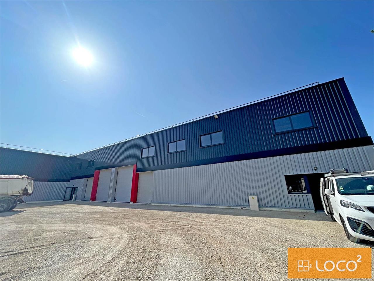 Location local 358.00 m² à BRUGUIERES