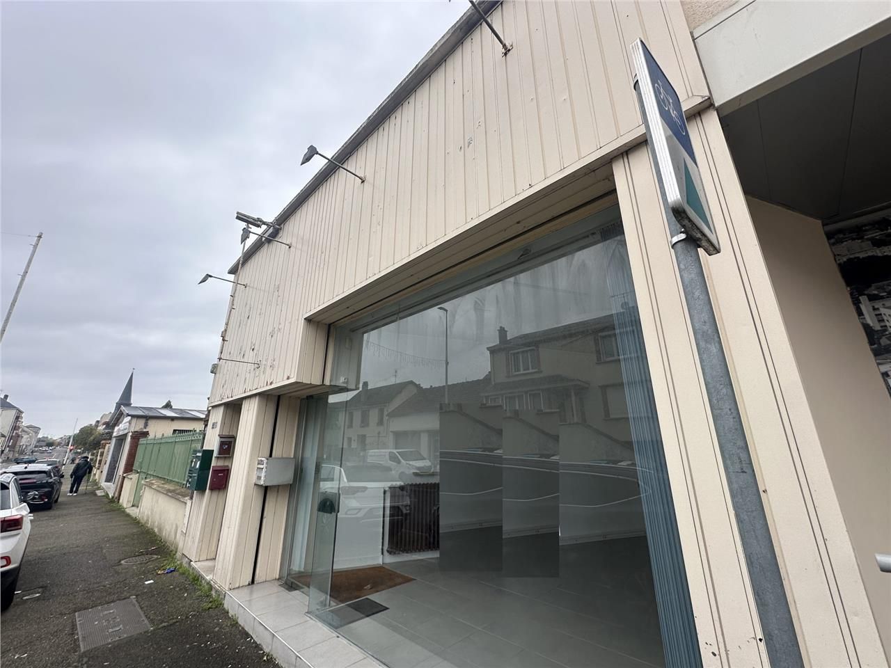 Vente local commercial 44 m² à Lucé