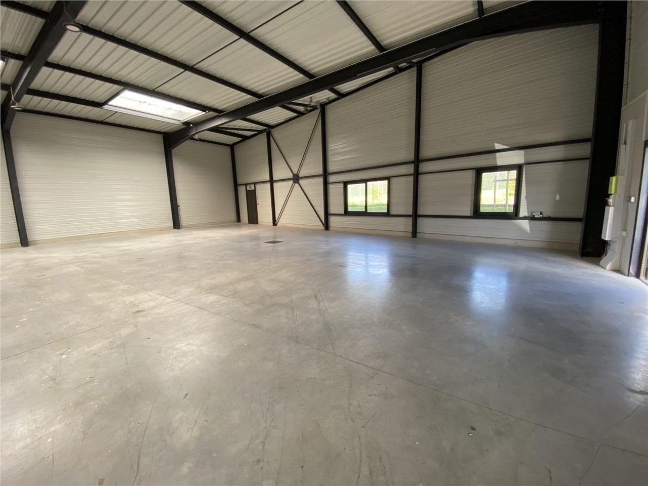 Location local 262 m² à Dreux