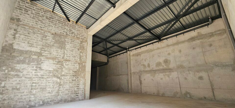 Locaux d'Activités / Entrepôts