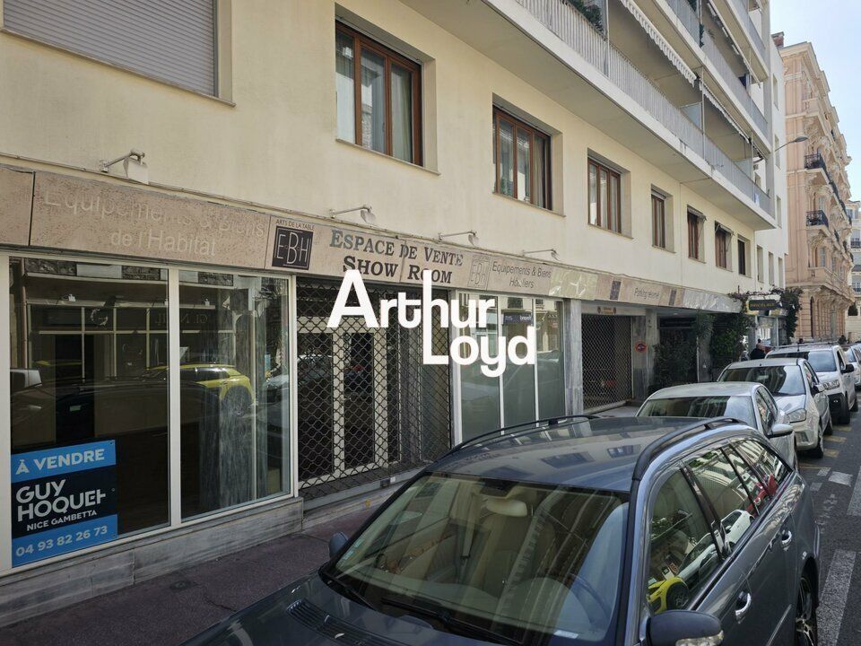 A VENDRE MUR COMMERCIAUX ERP DANS QUARTIER DES MUSICIENS 185M²+ 30m² PARKING PRIVATIF