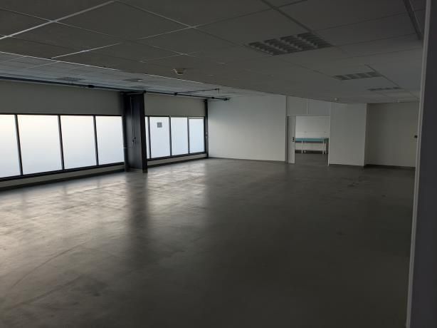 Location bureaux 73 m² divisibles à partir de 35 m²