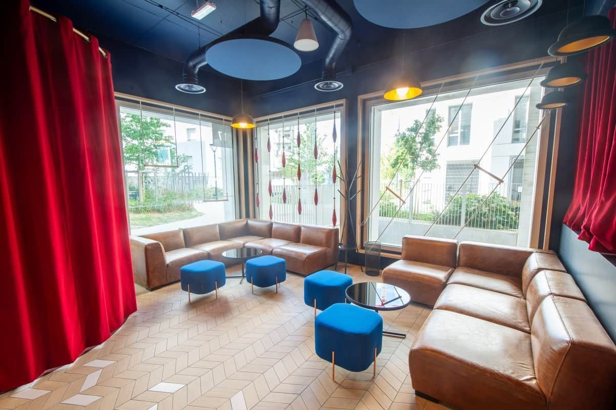 Location centre d'affaires 7000 m² divisibles à partir de 10 m²