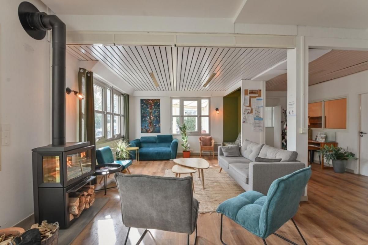 Location centre d'affaires 800 m² divisibles à partir de 10 m²