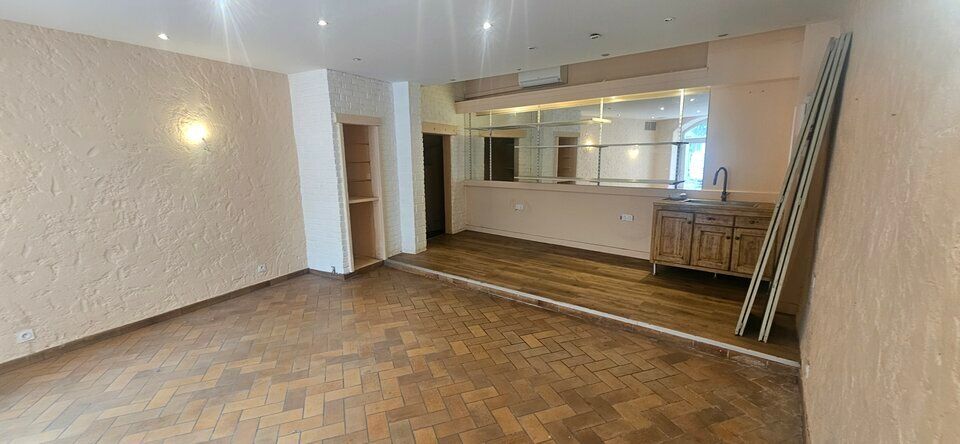 Location local commercial 60 m² non divisibles