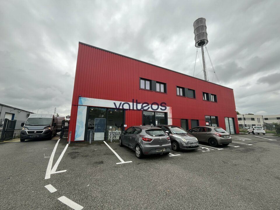 Location local d''activites 146 m² non divisibles