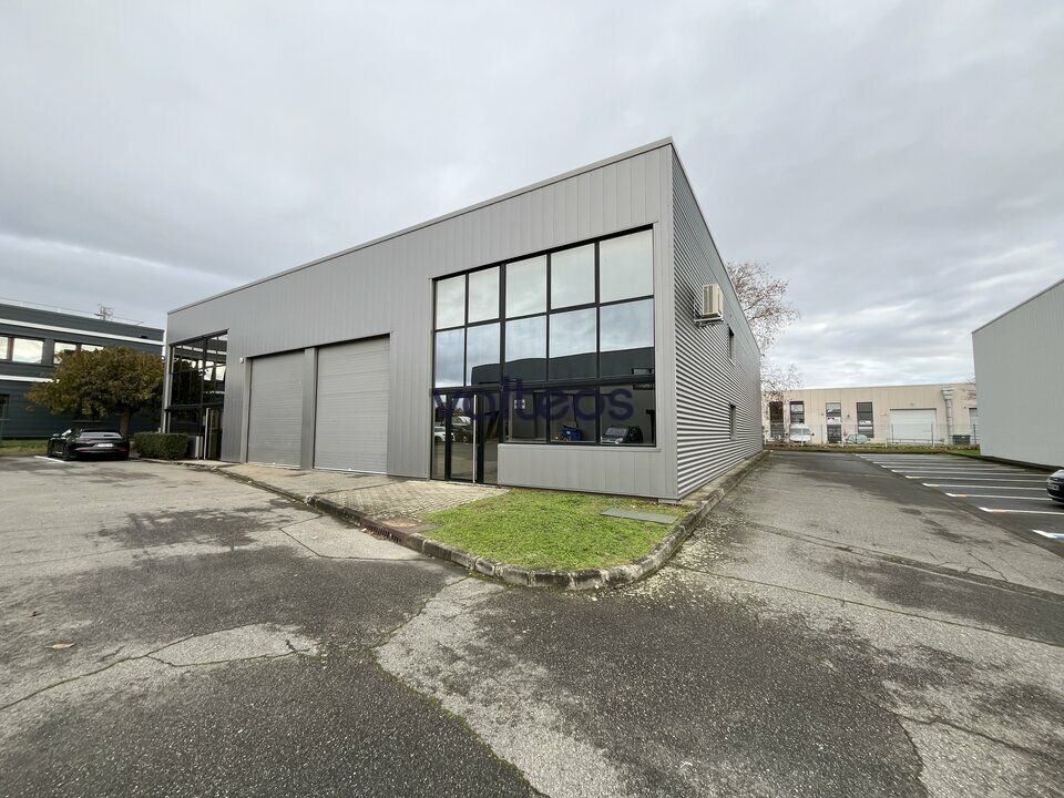 Location local d''activites 360 m² non divisibles