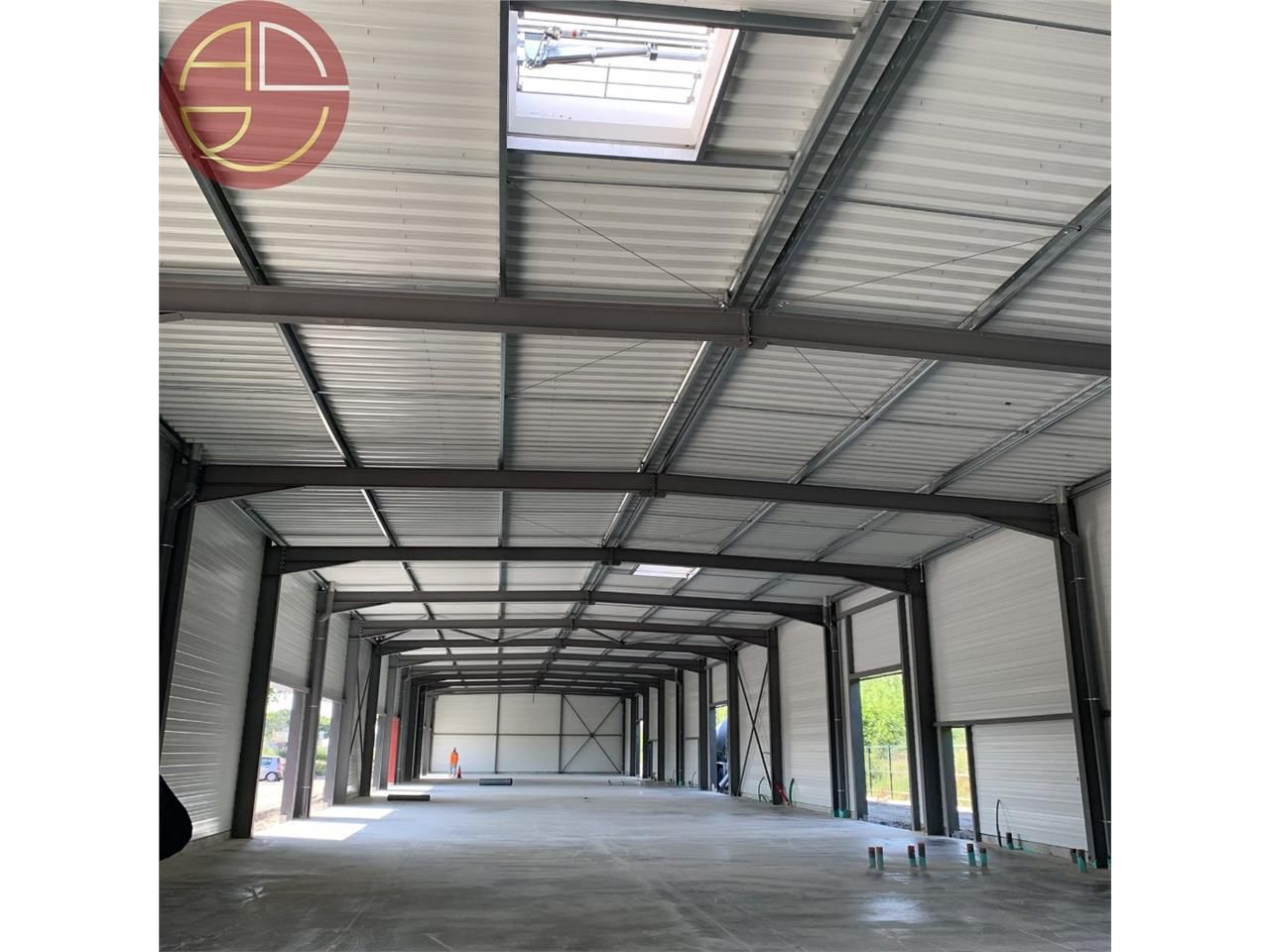 Location local 390 m² à SAINT JORY