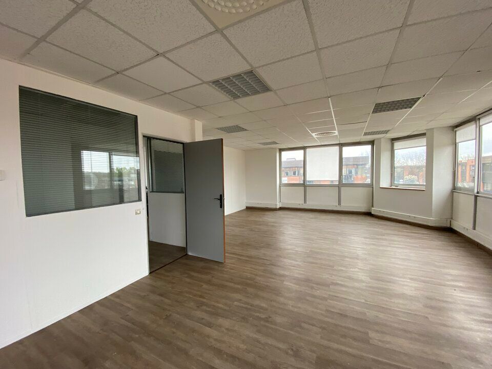 Location bureaux 132 m² à LABEGE