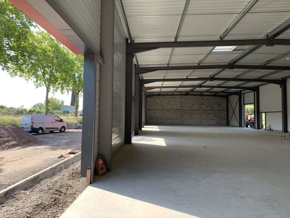 Location local 252 m² à SAINT JORY