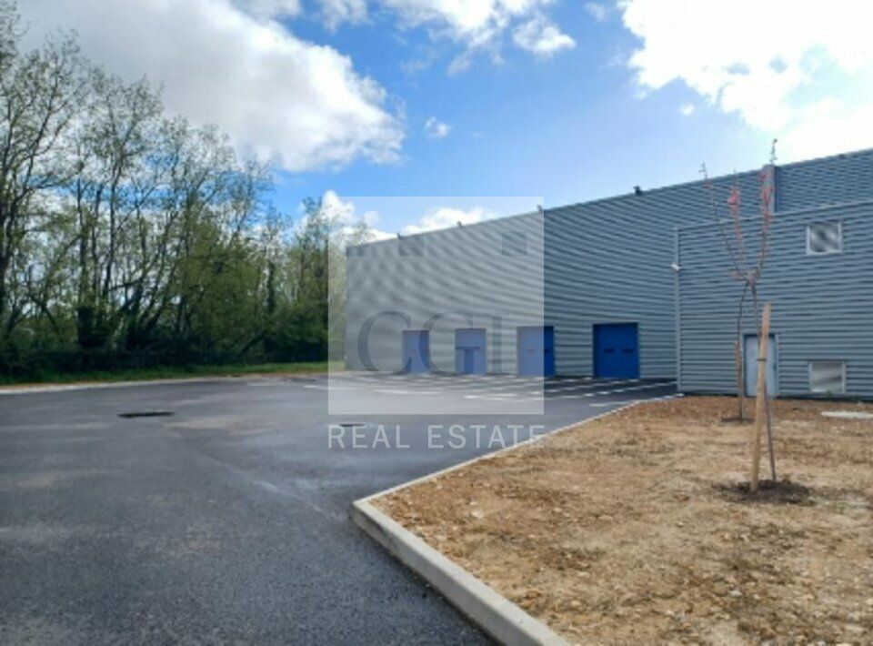 Location entrepot 10750 m² divisibles à partir de 5000 m²