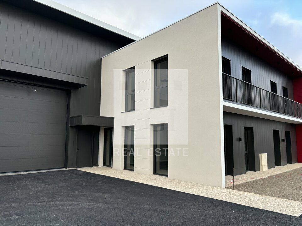 À Louer : Locaux d'Activités Neufs à Décines-Charpieu