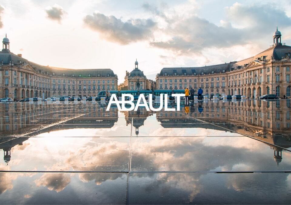 A VENDRE IMMEUBLE DE 200 M2 ENVIRON GRADIGNAN ZONE A FORT PASSAGE AVEC BEAU VISUEL