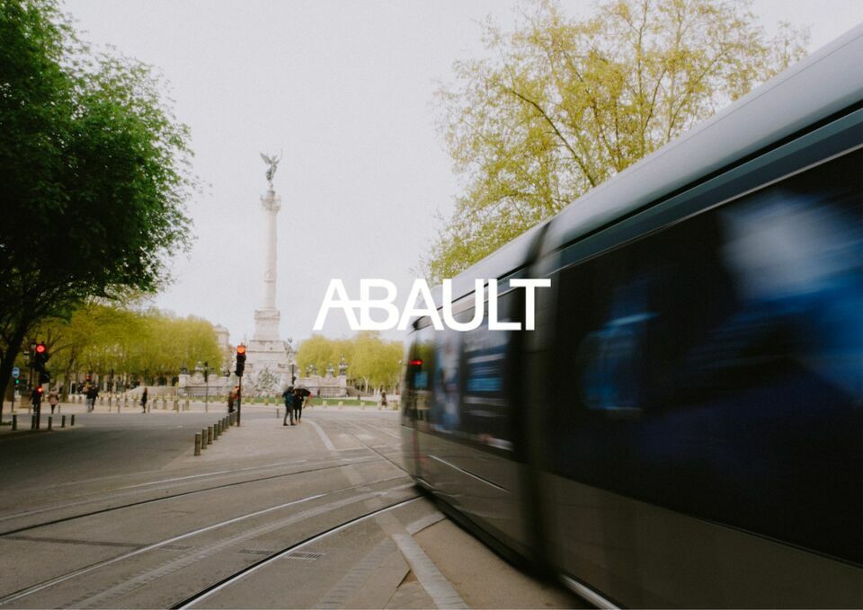 BORDEAUX CAPUCINS A VENDRE MURS COMMERCIAUX D'ENVIRON 63.5M² BAIL COMMERCIAL