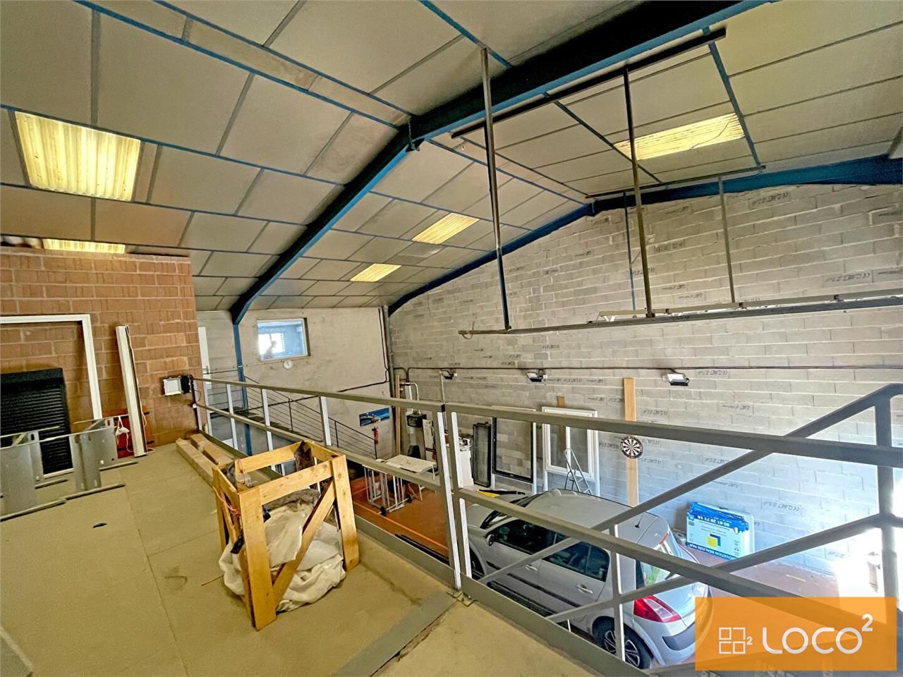 local d'activité 303 m² - zi la violette