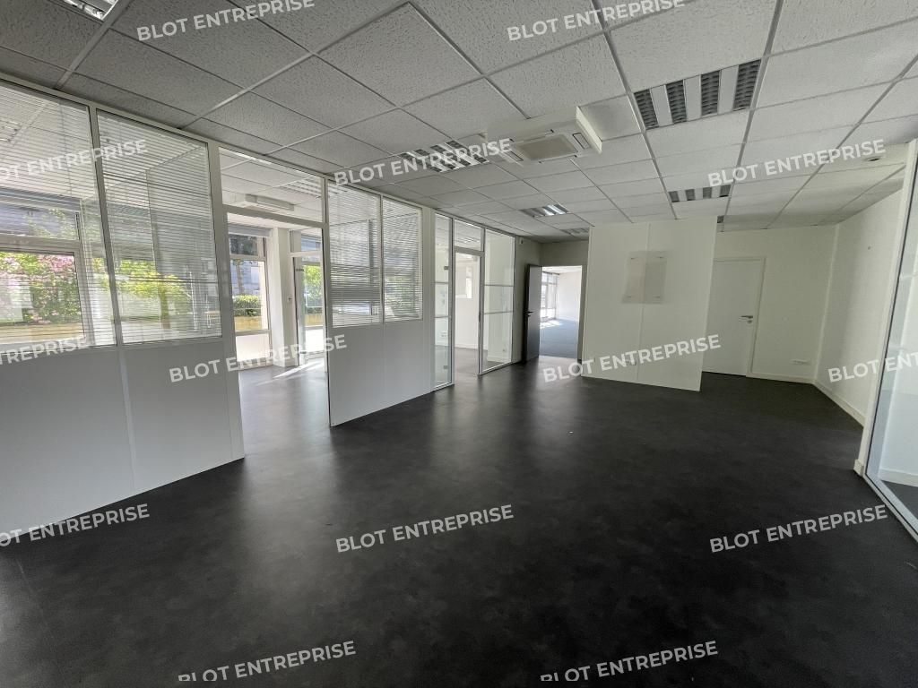 Location bureaux 176 m² non divisibles