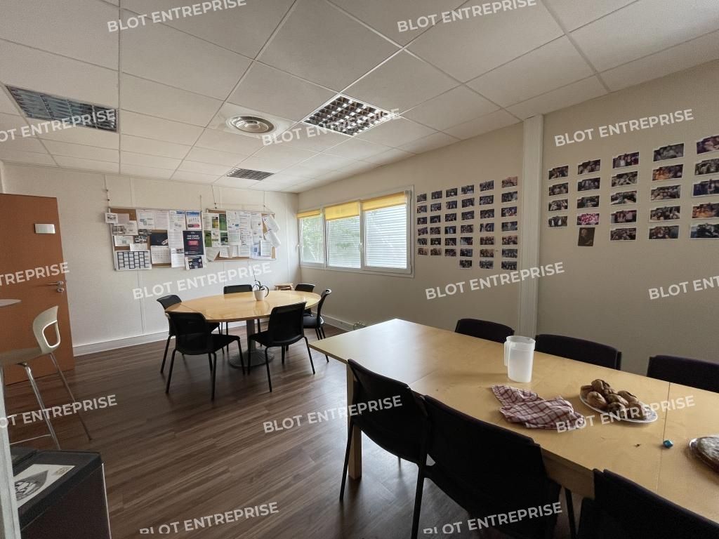 Location bureaux 370 m² non divisibles
