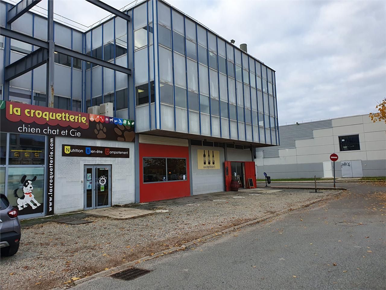 Location local 226.00 m² à MERIGNAC