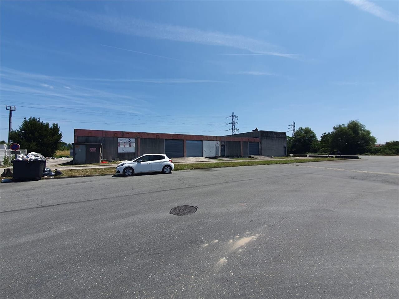 Location local 95.00 m² à BORDEAUX