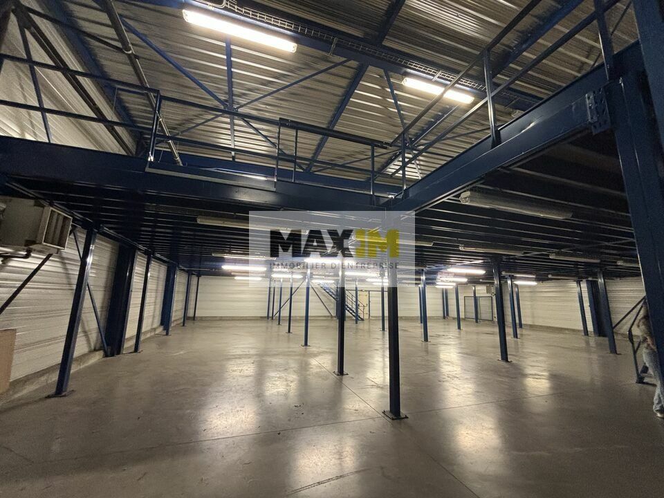 Vente local d''activites 902 m² non divisibles