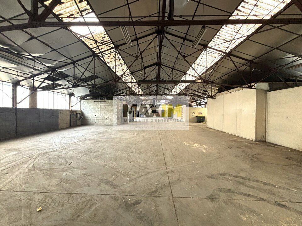 Vente local d''activites 1405 m² divisibles à partir de 1025 m²