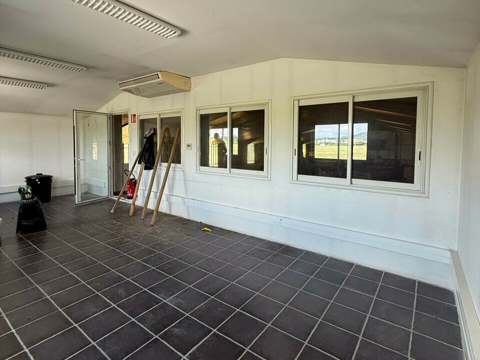 440 m² pour ce local d'activites en location à Saint pantaleon de larche