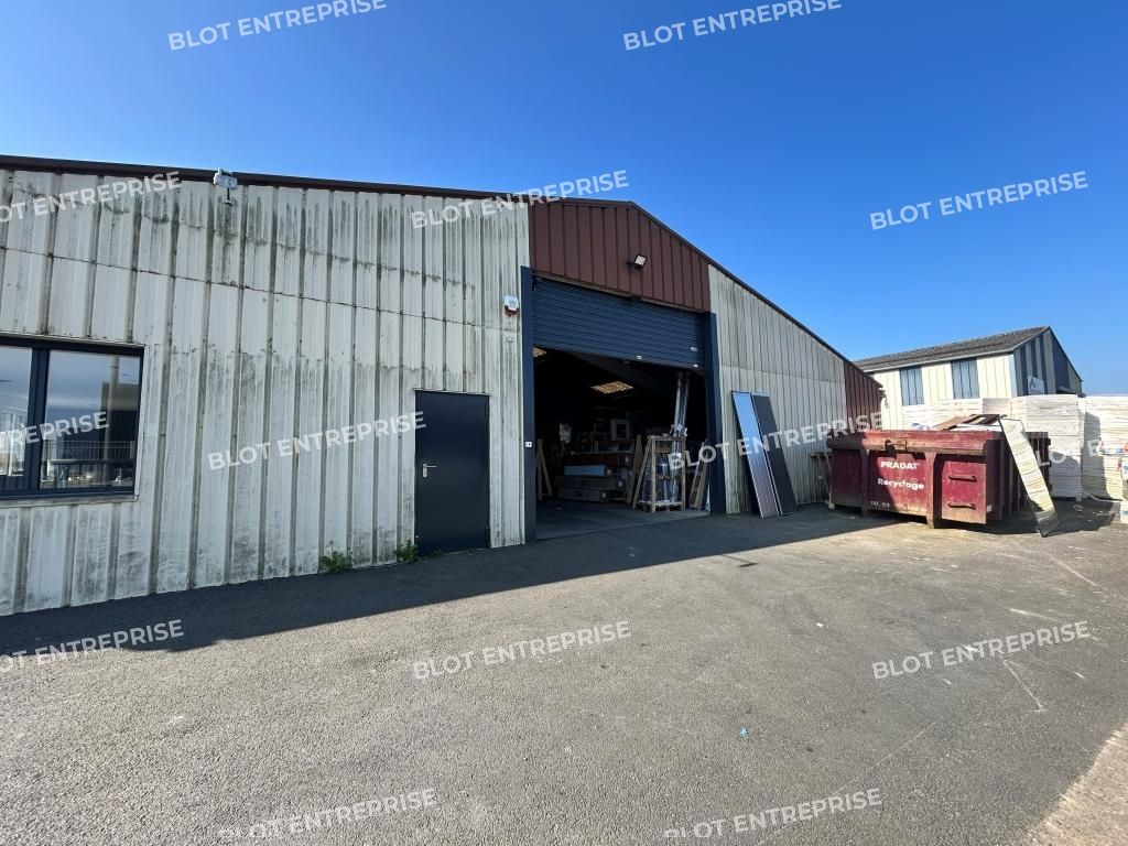 Vente entrepôts 657 m² non divisibles