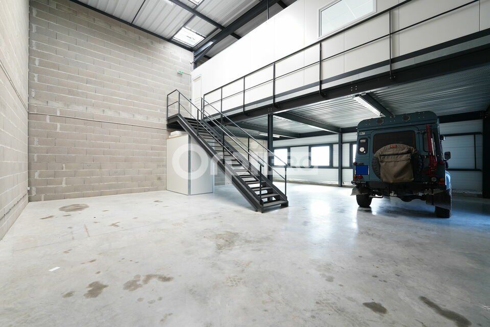 Location local d''activites 168 m² non divisibles