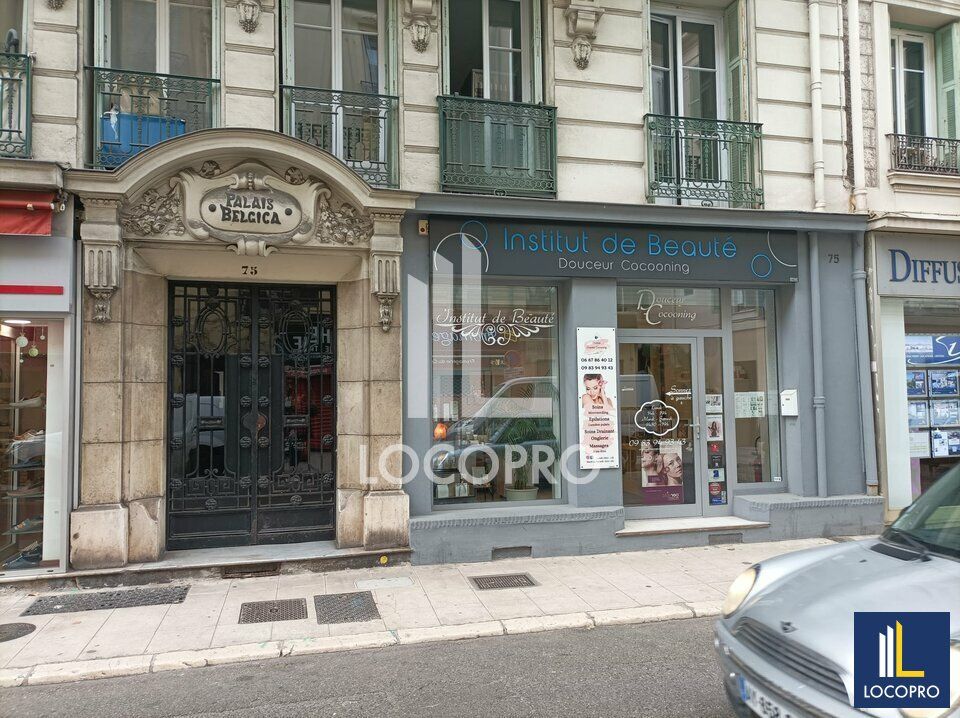 Location local commercial 75 m² non divisibles