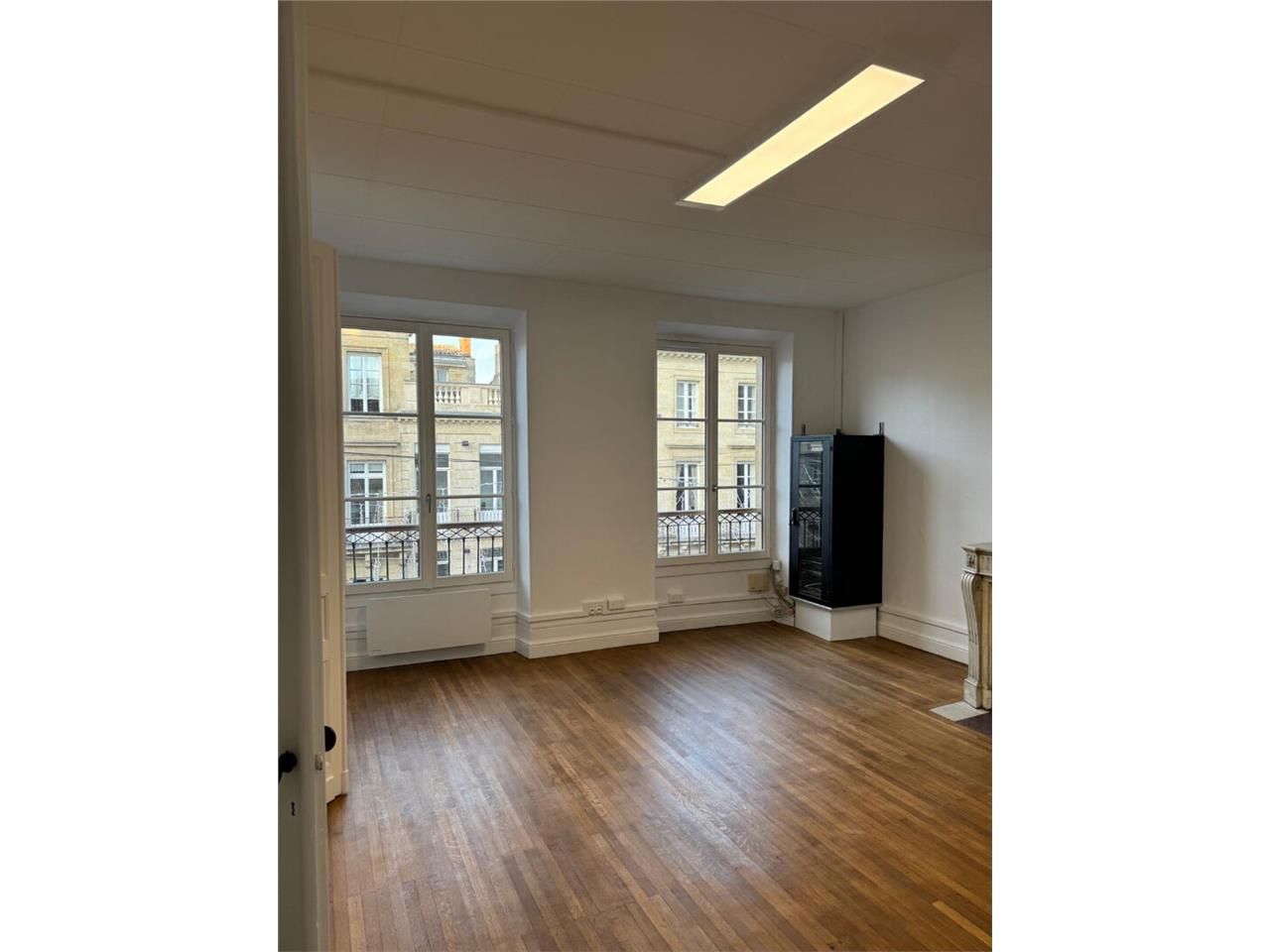 Location bureaux 110.00 m² à BORDEAUX