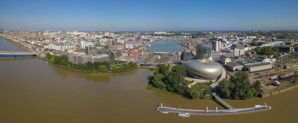 Location local commercial 230 m² non divisibles