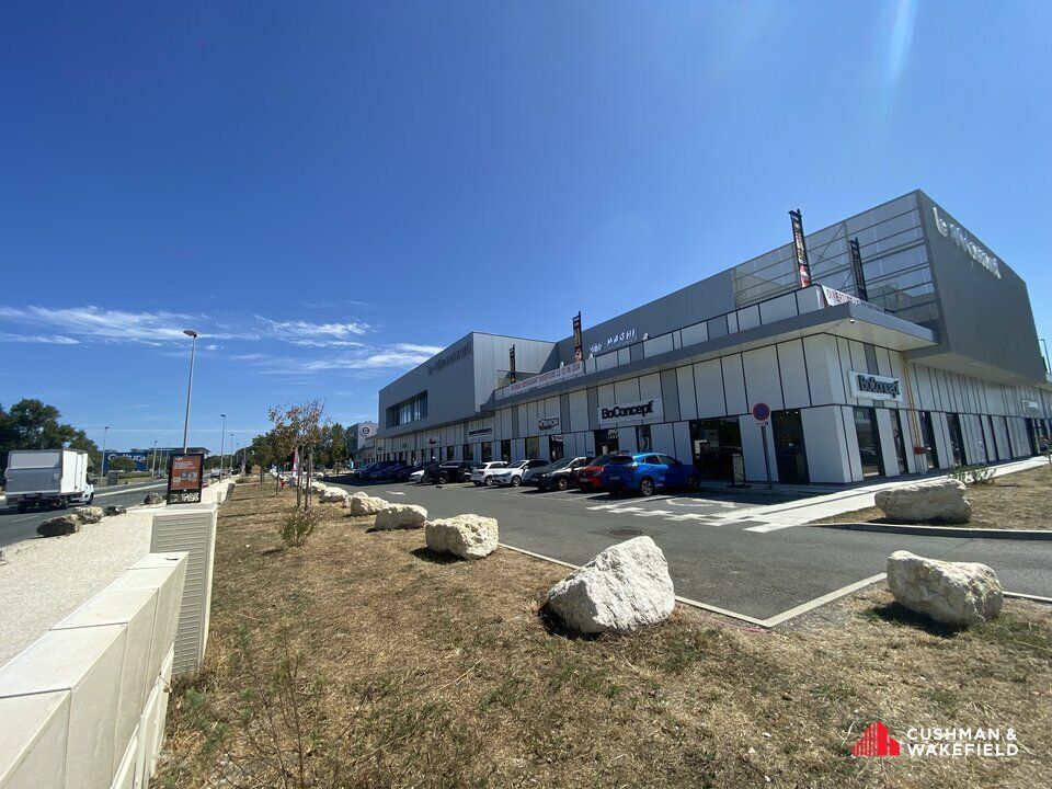 Location local commercial 120 m² non divisibles
