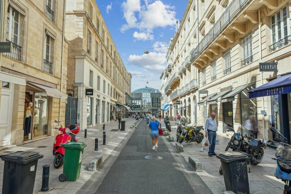 Location local commercial 130 m² non divisibles