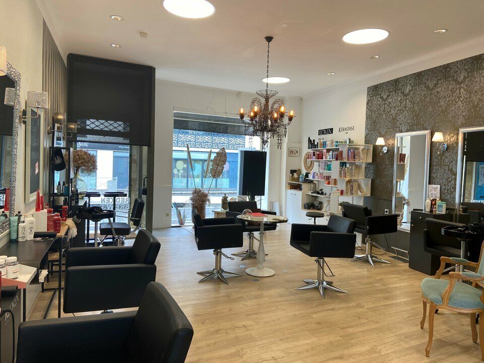 LOCAL COMMERCIAL A CEDER SUR AXE DU TRAM LE BOUSCAT