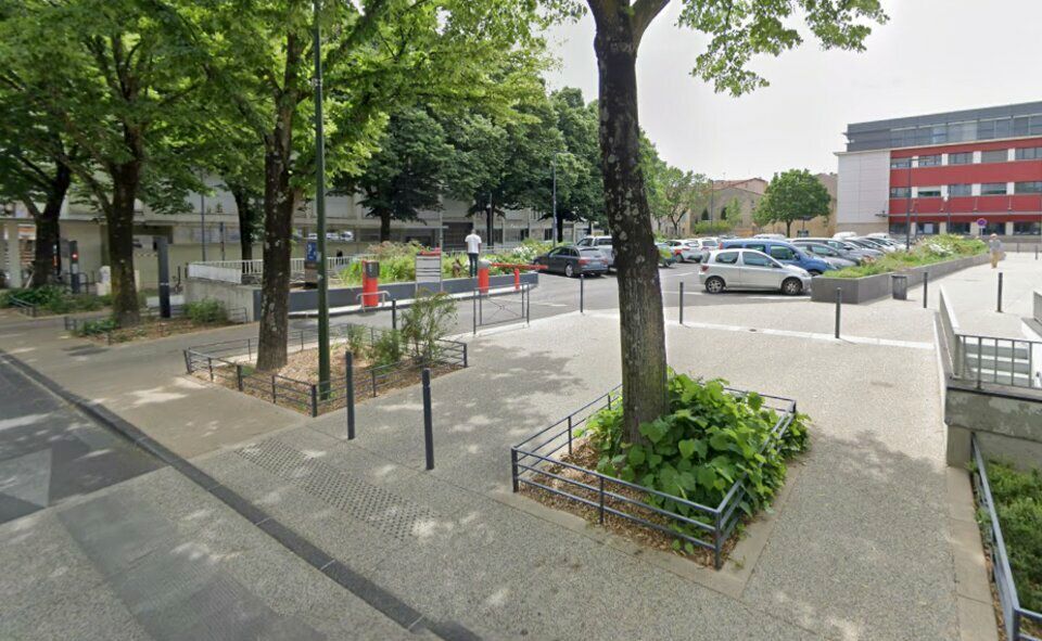 Location local commercial 120 m² non divisibles