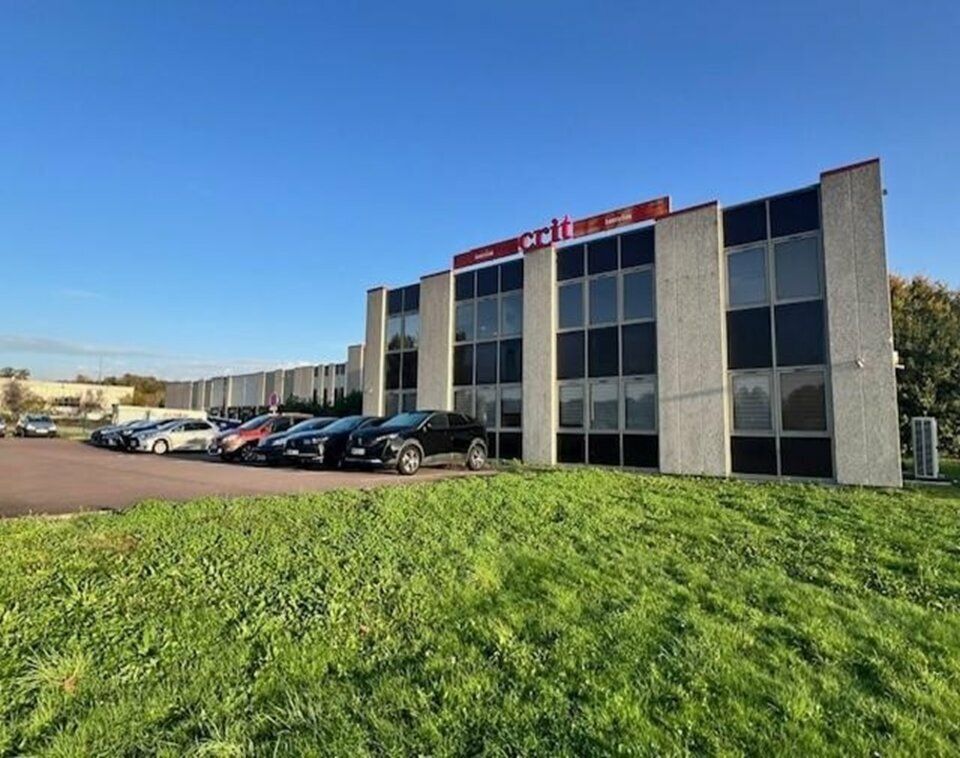 Location bureaux 970 m² divisibles à partir de 325 m²