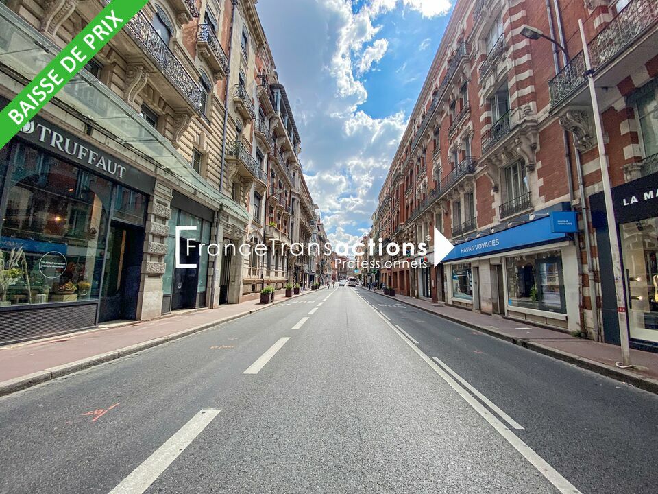 Location local commercial 246 m² non divisibles