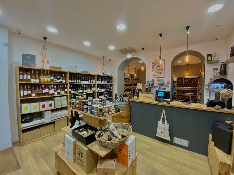 Location local commercial 48.8 m² non divisibles