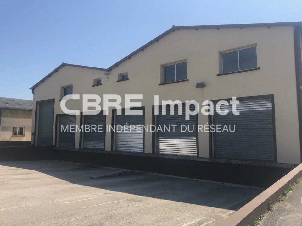 Location local d''activites 925 m² non divisibles