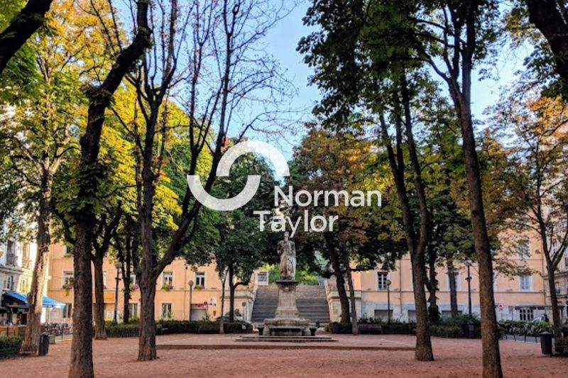 Location local commercial 90 m² non divisibles